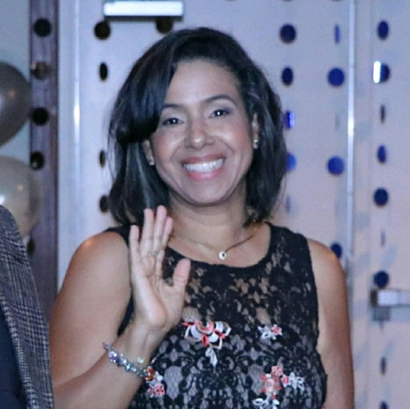 Meet your Posher, Yilda - Picture 1 of 4